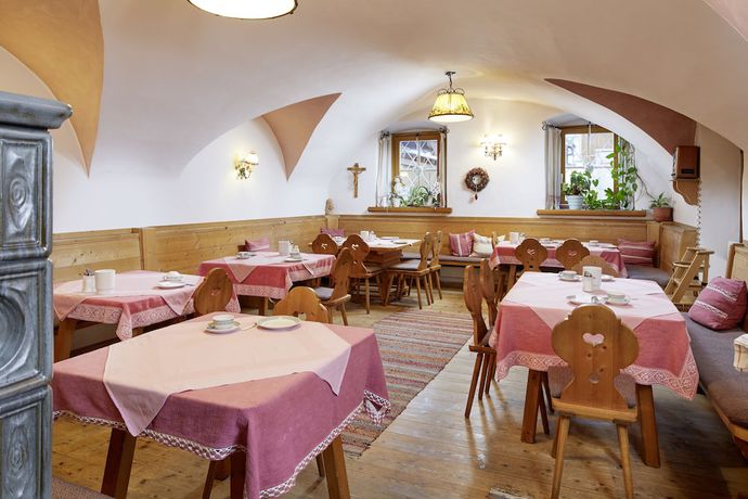 Imagen del bar/restaurante del Hotel Pension Oberbr&auml;u. Foto 5