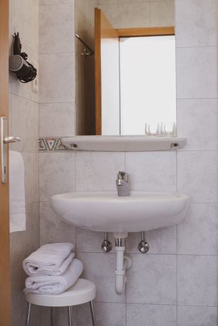 Imagen de la habitación del Hotel Pension Pernthaler. Foto 12