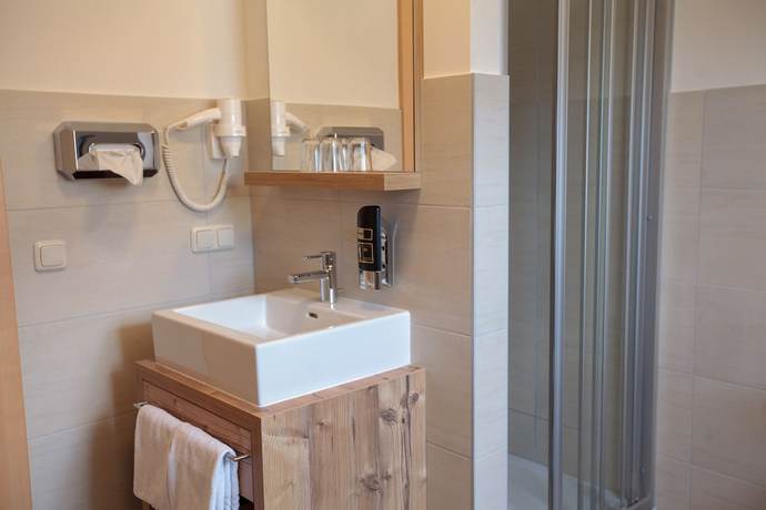 Imagen de la habitación del Hotel Pension Pirkdorfersee. Foto 7