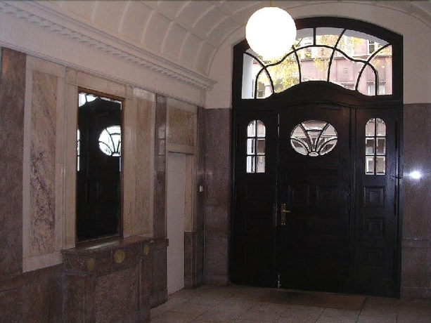 Imagen de los interiores del Hotel Pension Rheingold. Foto 17