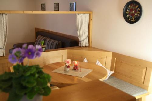 Imagen de la habitación del Hotel Pension Schusterpeter. Foto 9
