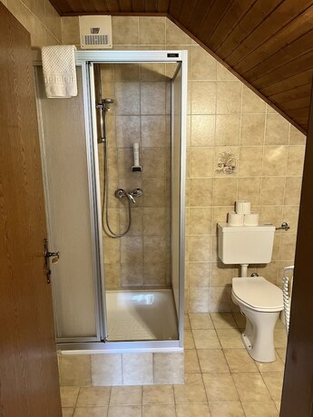 Imagen de la habitación del Hotel Pension Sommerauer. Foto 19