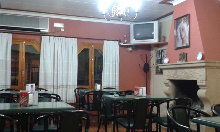 Imagen del bar/restaurante del Hotel Pension Spa Rueda. Foto 3