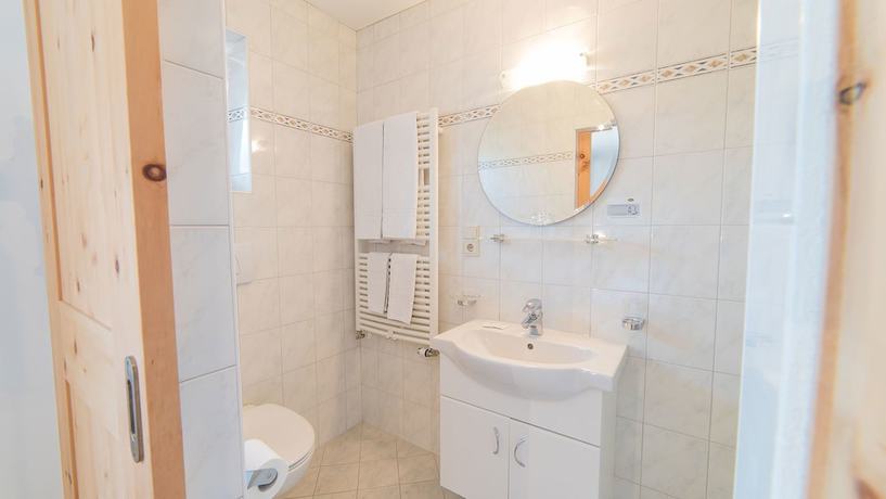 Imagen de la habitación del Hotel Pension Sprenger. Foto 15