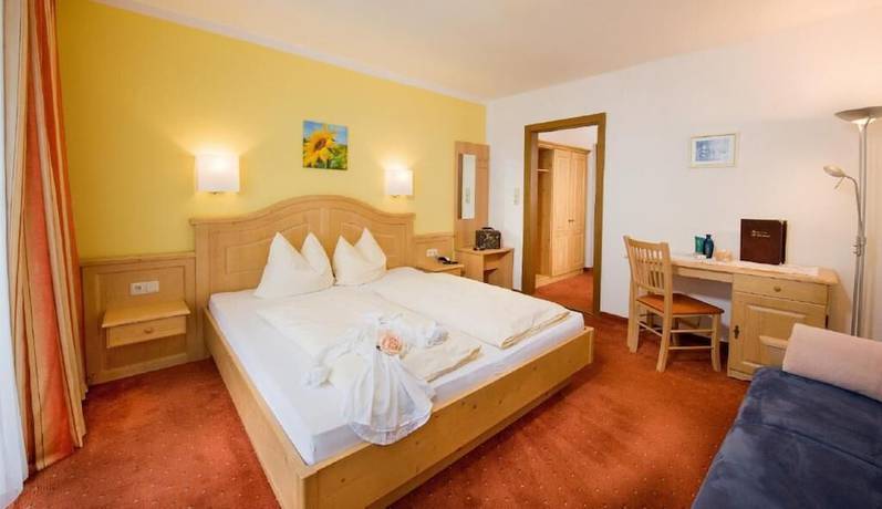 Imagen de la habitación del Hotel Pension St. Leonhard. Foto 6