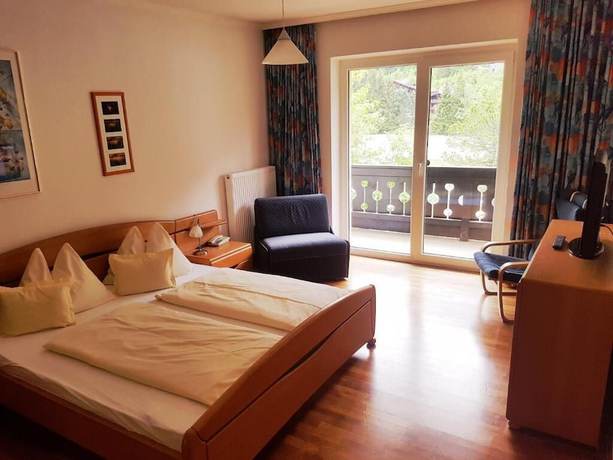 Imagen de la habitación del Hotel Pension St. Leonhard. Foto 9