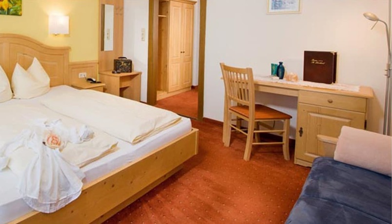 Imagen de la habitación del Hotel Pension St. Leonhard. Foto 13