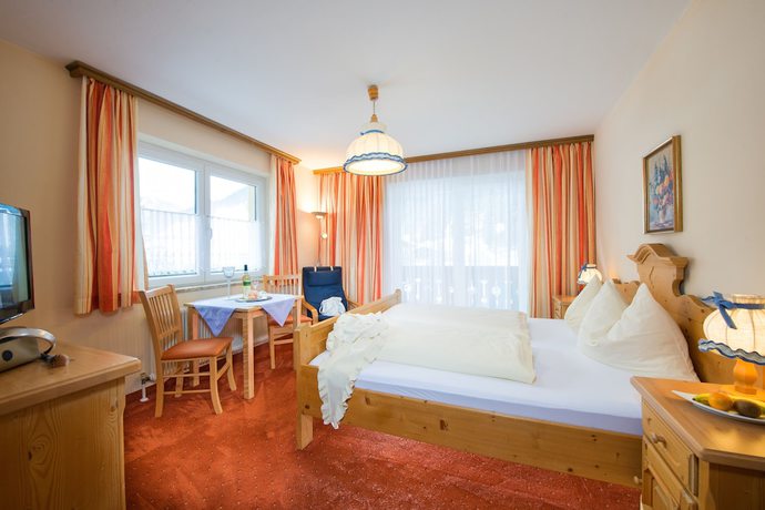 Imagen de la habitación del Hotel Pension St. Leonhard. Foto 14