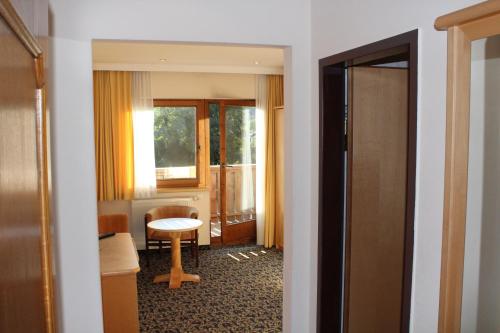 Imagen de la habitación del Hotel Pension Strass by Skinetworks. Foto 19