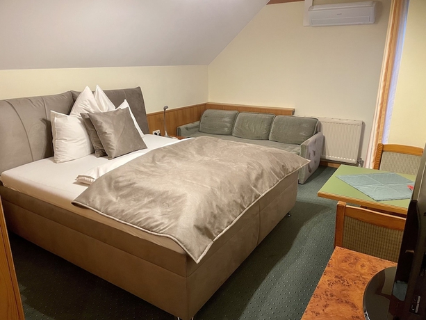 Imagen de la habitación del Hotel Pension Thermenland. Foto 4