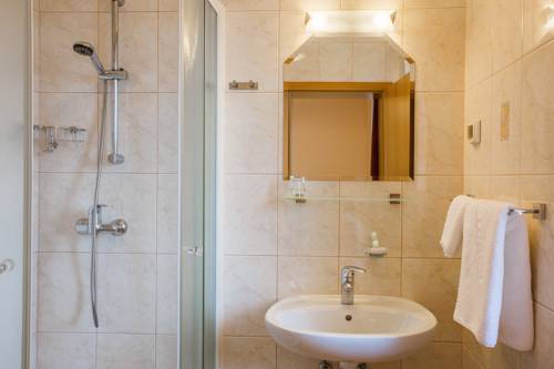 Imagen de la habitación del Hotel Pension Török. Foto 9