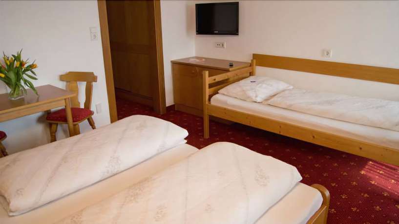 Imagen de la habitación del Hotel Pension Traube. Foto 15