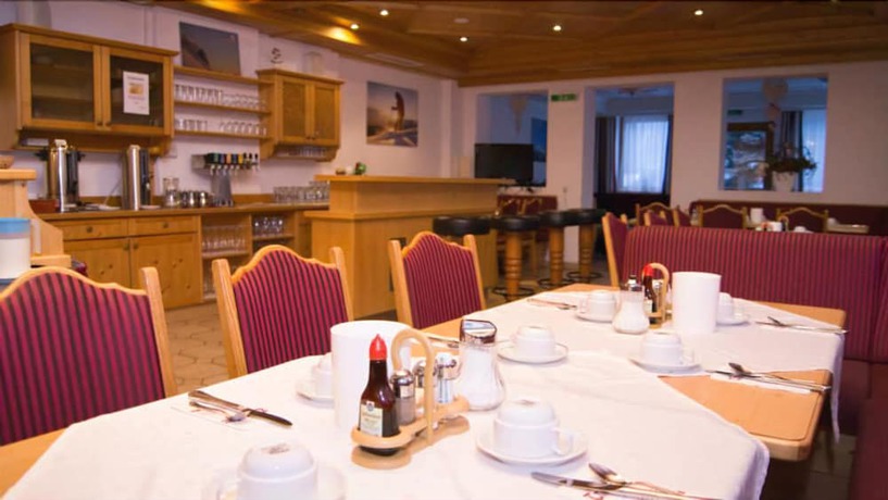 Imagen del bar/restaurante del Hotel Pension Traube. Foto 11