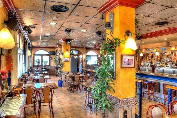 Imagen del bar/restaurante del Hotel Pension - Venta de Terreros. Foto 6