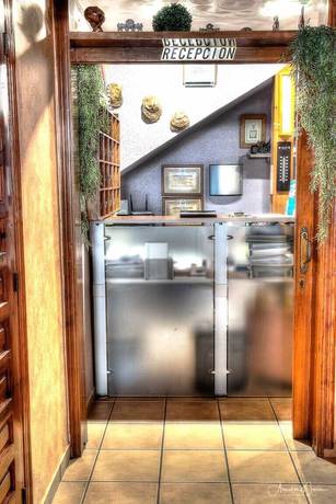 Imagen de los interiores del Hotel Pension - Venta de Terreros. Foto 15