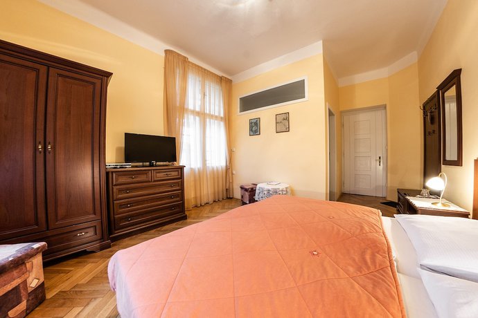Imagen de la habitación del Hotel Pension Villa A.Malka. Foto 2
