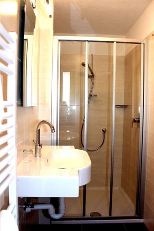 Imagen de la habitación del Hotel Pension Widmann. Foto 15