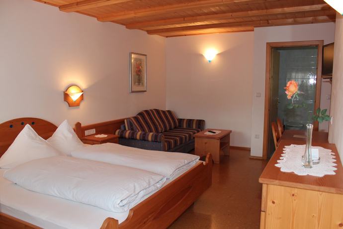 Imagen de la habitación del Hotel Pension Widmann. Foto 20