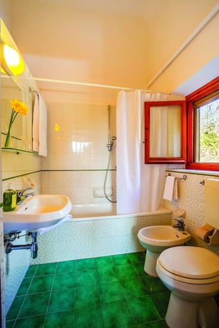 Imagen de la habitación del Hotel Pensione Bencistà. Foto 19