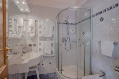 Imagen de la habitación del Hotel Pensione Camoscio. Foto 4