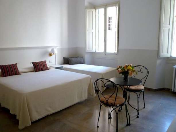 Imagen de la habitación del Hotel Pensione Canada. Foto 7