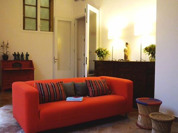 Imagen de los interiores del Hotel Pensione Canada. Foto 20