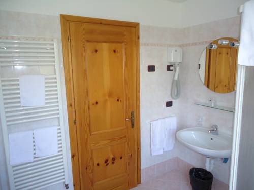 Imagen de la habitación del Hotel Pensione Dolomiti. Foto 5