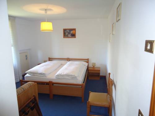 Imagen de la habitación del Hotel Pensione Dolomiti. Foto 12