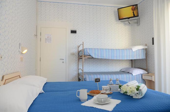 Imagen de la habitación del Hotel Pensione Elena. Foto 5