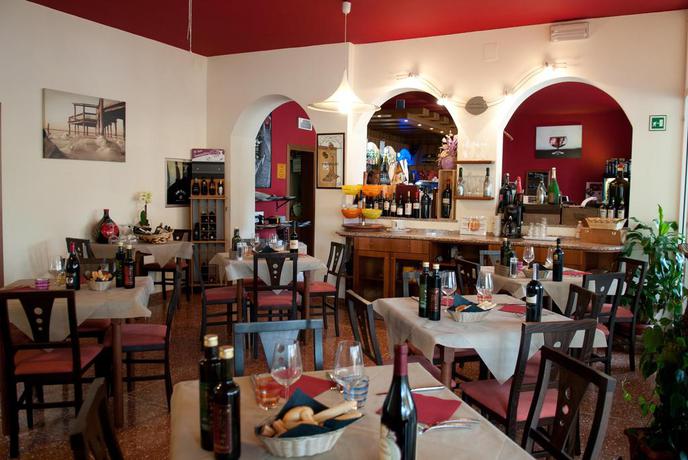 Imagen del bar/restaurante del Hotel Pensione Imperia. Foto 3