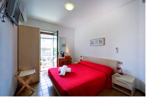 Imagen de la habitación del Hotel Pensione Ornella, Lignano Sabbiadoro. Foto 5