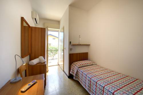 Imagen de la habitación del Hotel Pensione Ornella, Lignano Sabbiadoro. Foto 12