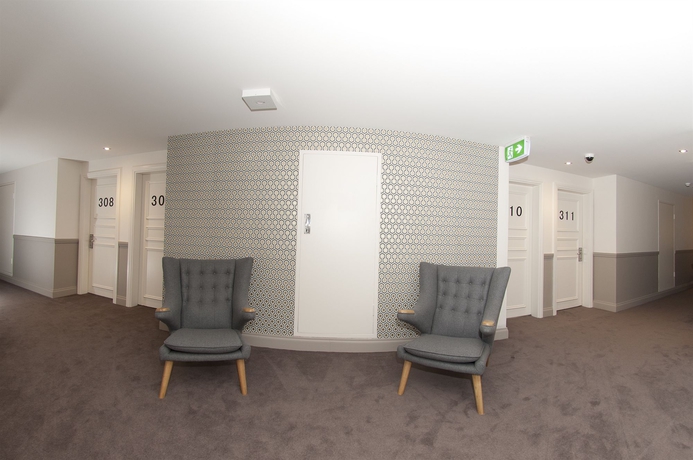 Imagen de los interiores del Hotel Pensione Perth. Foto 14