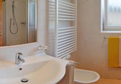 Imagen de la habitación del Hotel Pensione Travenanzes. Foto 4