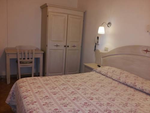 Imagen general del Hotel Pensione Week End. Foto 1