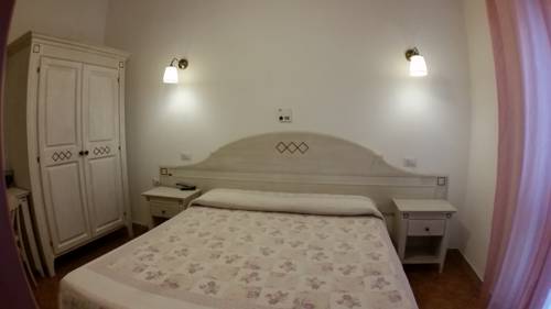 Imagen de la habitación del Hotel Pensione Week End. Foto 10