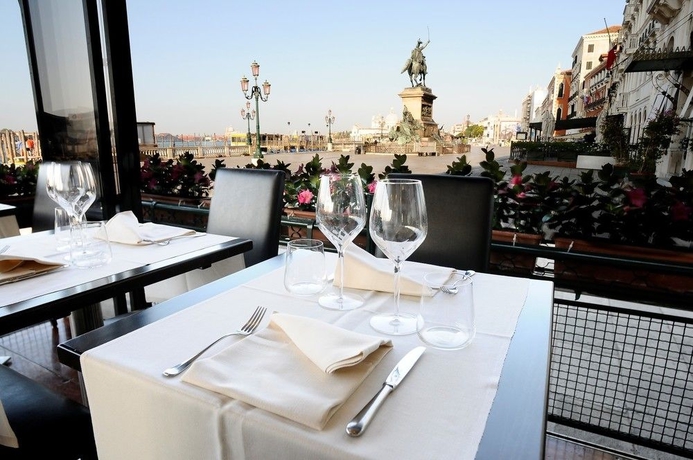 Imagen del bar/restaurante del Hotel Pensione Wildner. Foto 3