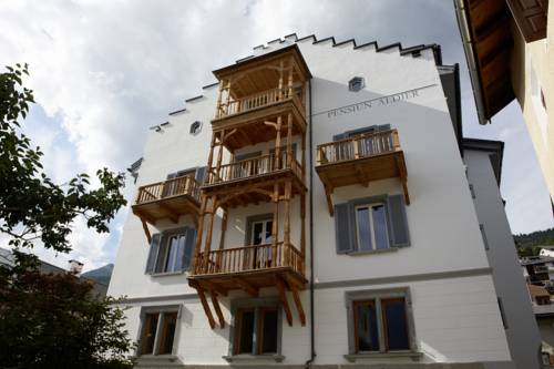 Imagen de la habitación del Hotel Pensiun Aldier. Foto 2