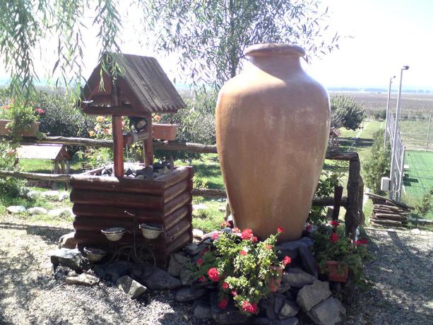 Imagen de los exteriores del Hotel Pensiunea Ada. Foto 9