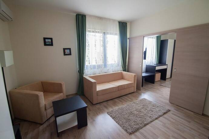 Imagen general del Hotel Pensiunea Aristocratis. Foto 2