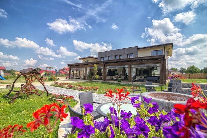 Imagen general del Hotel Pensiunea Aristocratis. Foto 8