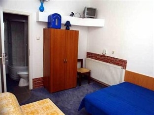 Imagen de la habitación del Hotel Pensiunea Bianco Nero. Foto 3