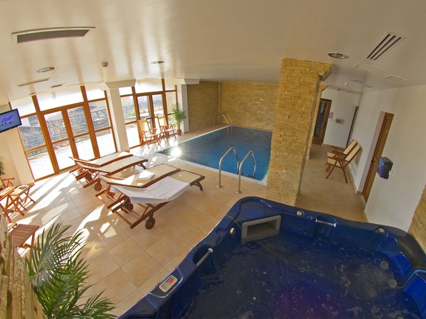 Imagen de la piscina del Hotel Pensiunea Casa Humor. Foto 11