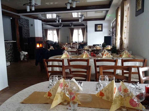 Imagen del bar/restaurante del Hotel Pensiunea Casiana. Foto 3