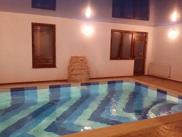 Imagen de la piscina del Hotel Pensiunea Casiana. Foto 18