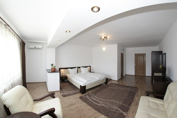 Imagen de la habitación del Hotel Pensiunea Denim. Foto 19