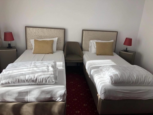 Imagen de la habitación del Hotel Pensiunea Genesa. Foto 6
