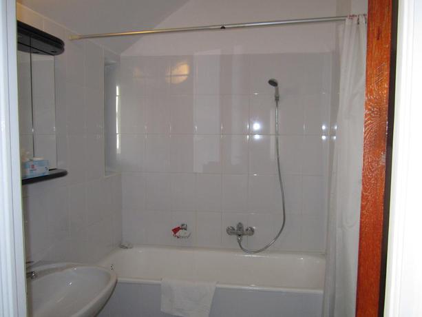 Imagen de los interiores del Hotel Pensiunea Helvetia. Foto 4