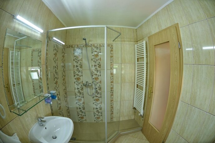 Imagen general del Hotel Pensiunea Kronstadt. Foto 10