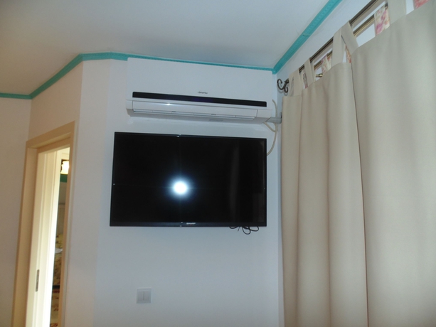Imagen de la habitación del Hotel Pensiunea Leaganul Bucovinei. Foto 9